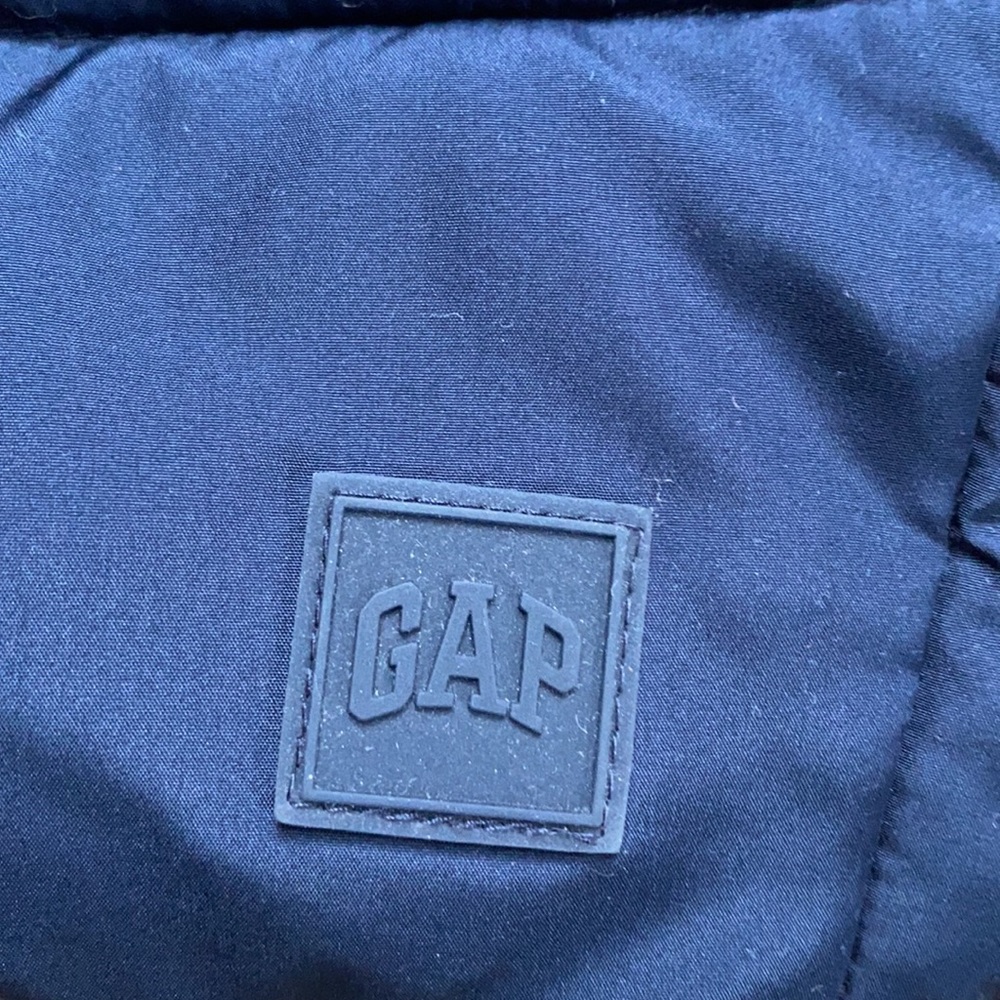 Vest - Picture 4 of 9